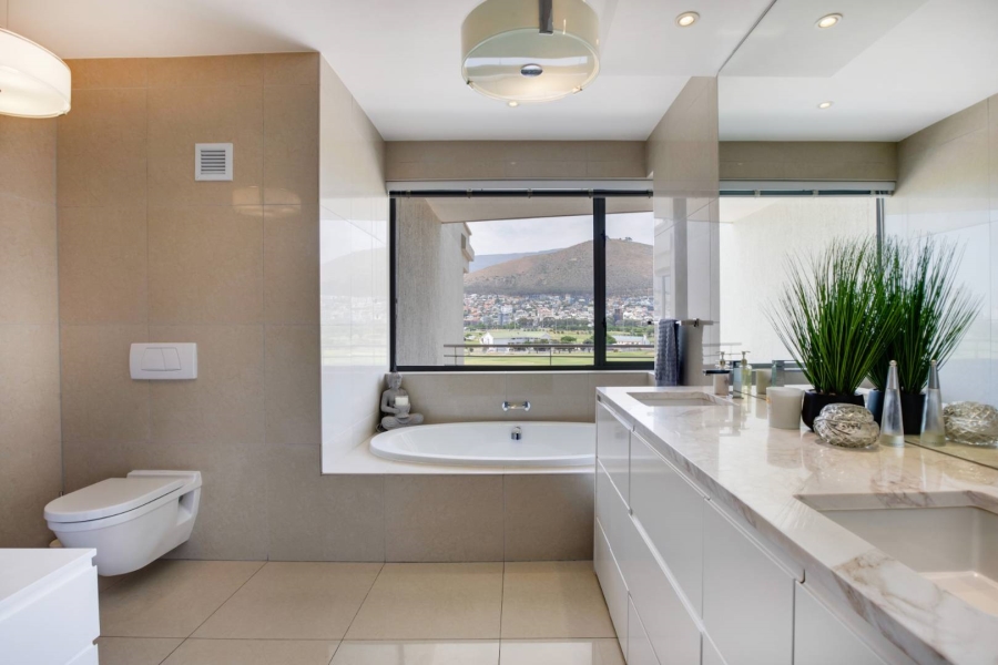 3 Bedroom Property for Sale in Mouille Point Western Cape